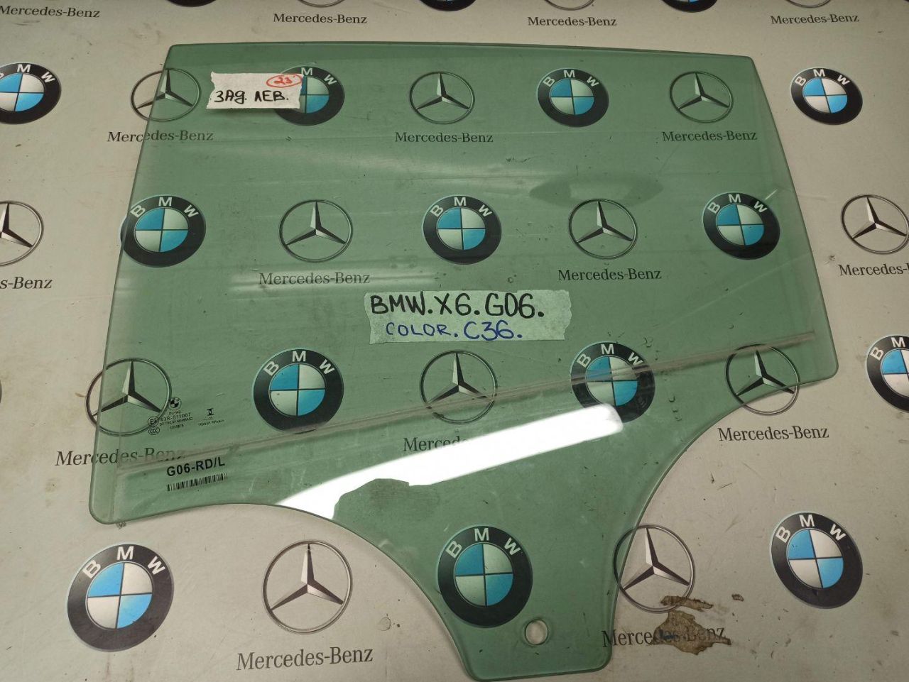 стекло двери задней левой BMW 2023, 3.0 л., бензин, c36 - фото №1