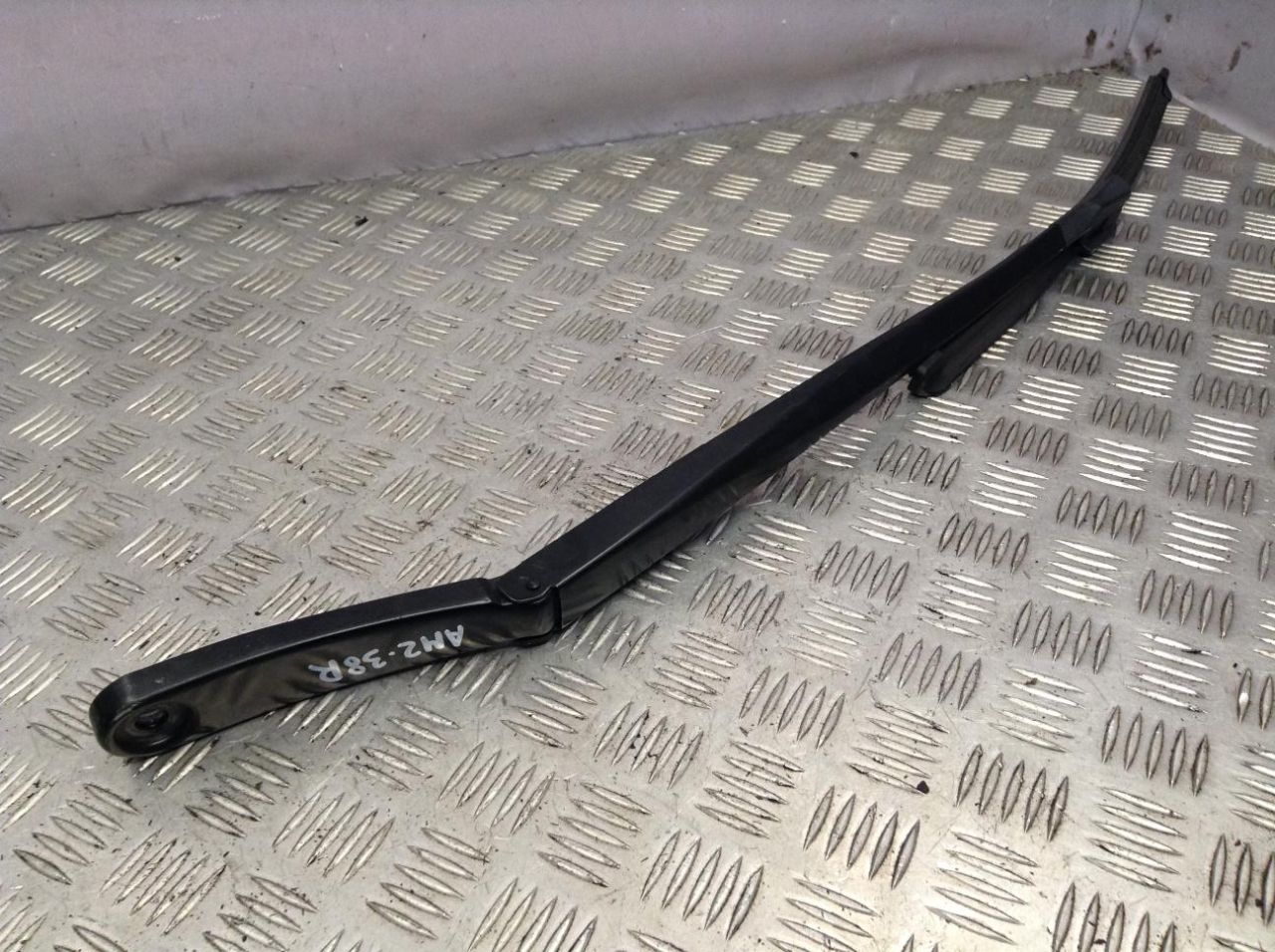 щеткодержатель (поводок стеклоочистителя, дворник) BMW 2016, 3.0 л., N55 B30 A, бензин, АКПП, седан, 7203156 - фото №1