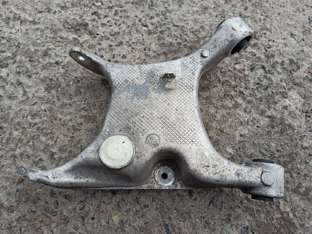 рычаг задний нижний BMW 6 серия E63/E64 2006, 3.0 л., N52 B30 A, бензин, АКПП, черный, купе, задний привод, правый руль, 6755989 - фото №1