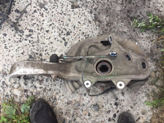 кулак поворотный левый BMW X5 E70 [рестайлинг] 2011, 3.0 л., N57 D30 B, дизель, АКПП, белый, внедорожник 5 дв., 31216773783