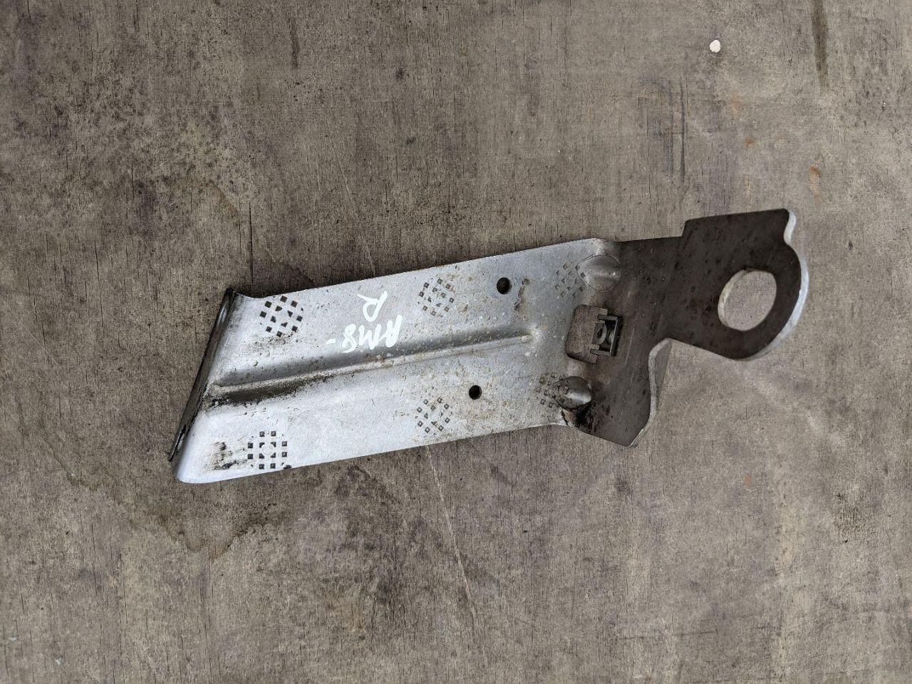 кронштейн радиатора BMW X5 E70 2007, 4.8 л., N62 B48 A, бензин, АКПП, 51487162628, 7162628 - фото №1