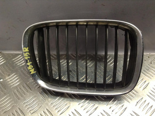 заглушка (решетка) в бампер BMW 5 серия E39 1997, 2.0 л., АКПП, седан
