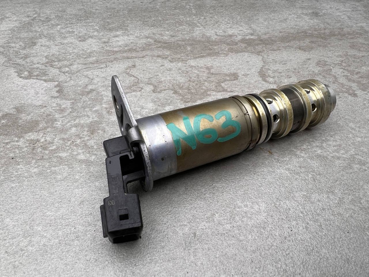 клапан фазорегулятора BMW 7 серия F01/F02 (2008 - 2012), 4.4 л., N63 B44 A, бензин, 7561265 - фото №1