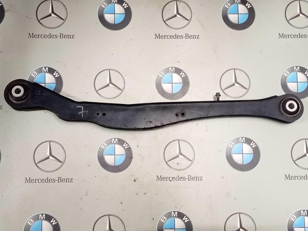 рычаг задний BMW 2 серия Active Tourer F45 2015, 2.0 л., B48 A20 A, бензин, 6851563 - фото №1