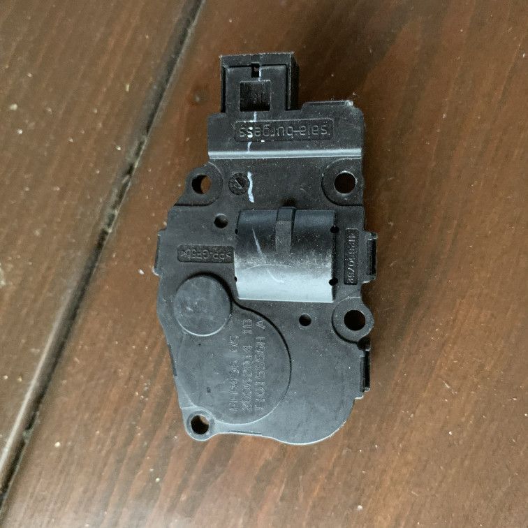 Заслонка печки/климат-контроля BMW X3 F25 2013, 2.0 л., N47 D20 C, дизель, АКПП, черный, внедорожник 5 дв., EFB43605, 200620141B - фото №1