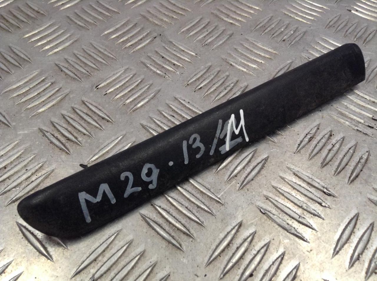 молдинг переднего левого крыла BMW 3 серия E46 2002, 2.0 л., N42 B20 A, бензин, АКПП, универсал, 8208447 - фото №1