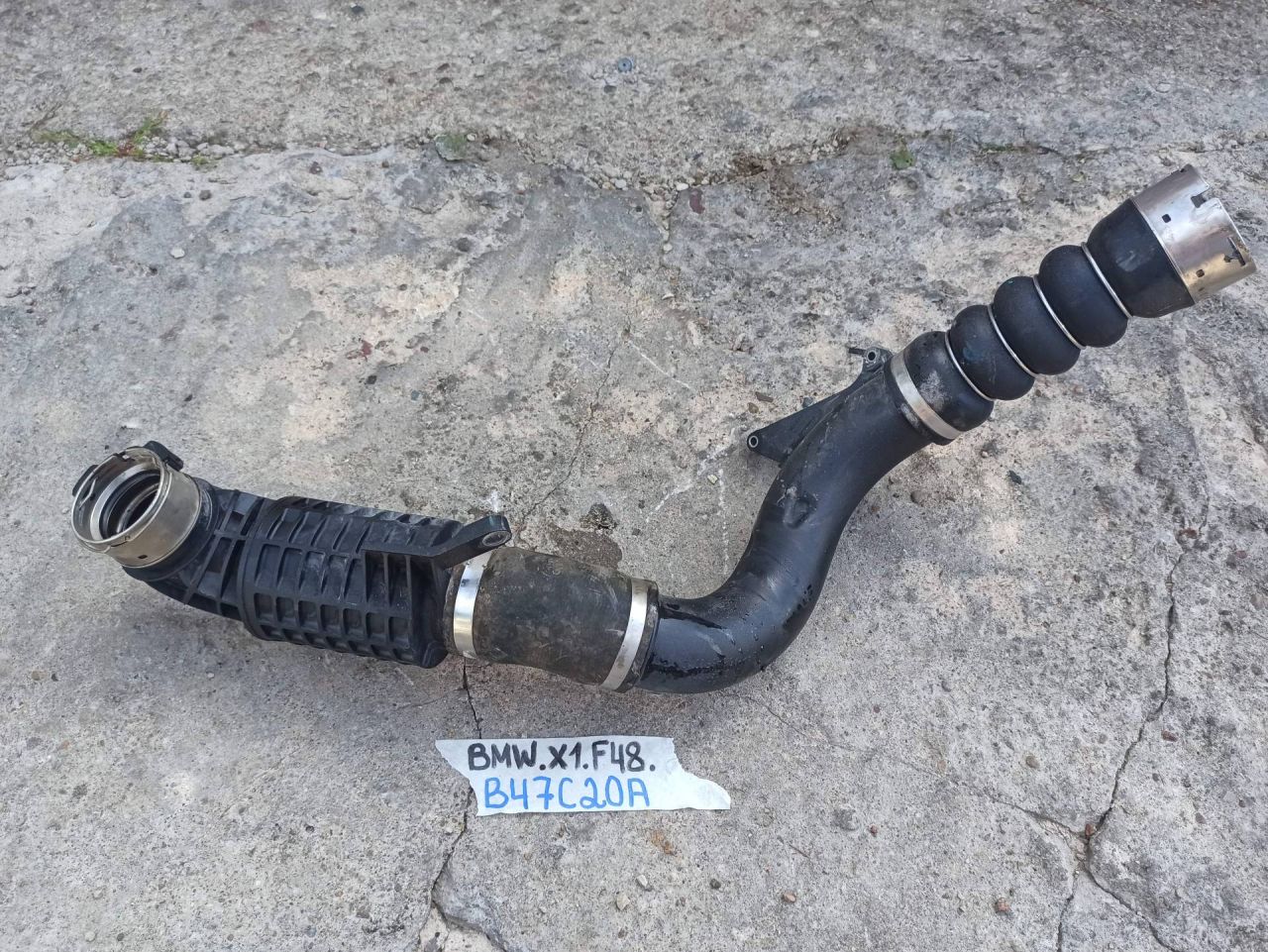 патрубок интеркулера BMW X1 F48 2017, 1.8 л., дизель, АКПП, 475, полный привод - фото №1