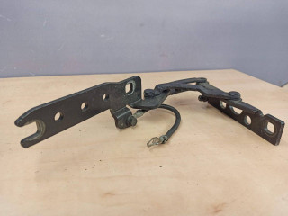 петля капота правая BMW 7 серия E65/E66/E67 2004, 8240334