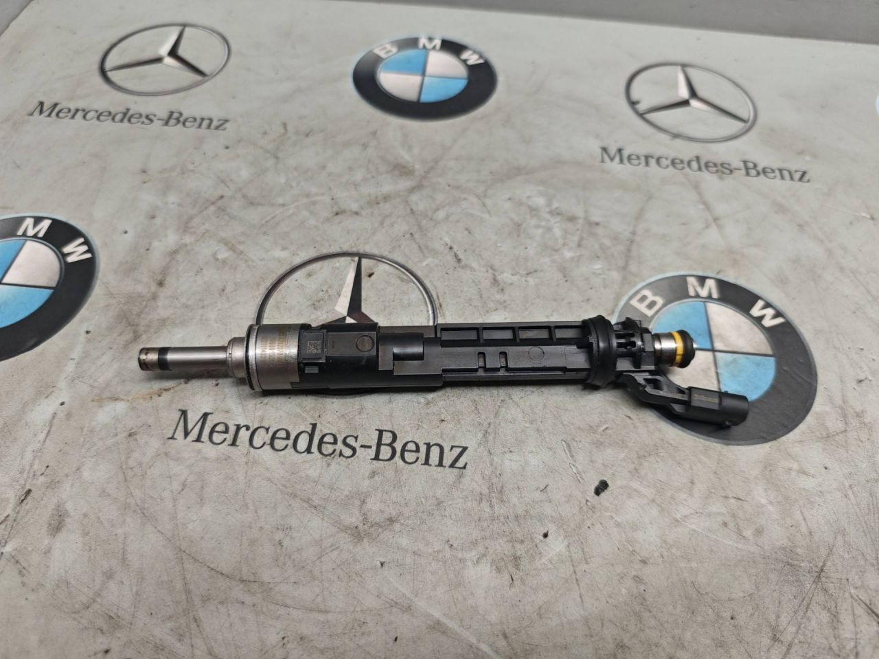 форсунка Mercedes-Benz GLB-Класс 1 поколение 2022, бензин, задний привод, A2820701000 - фото №1