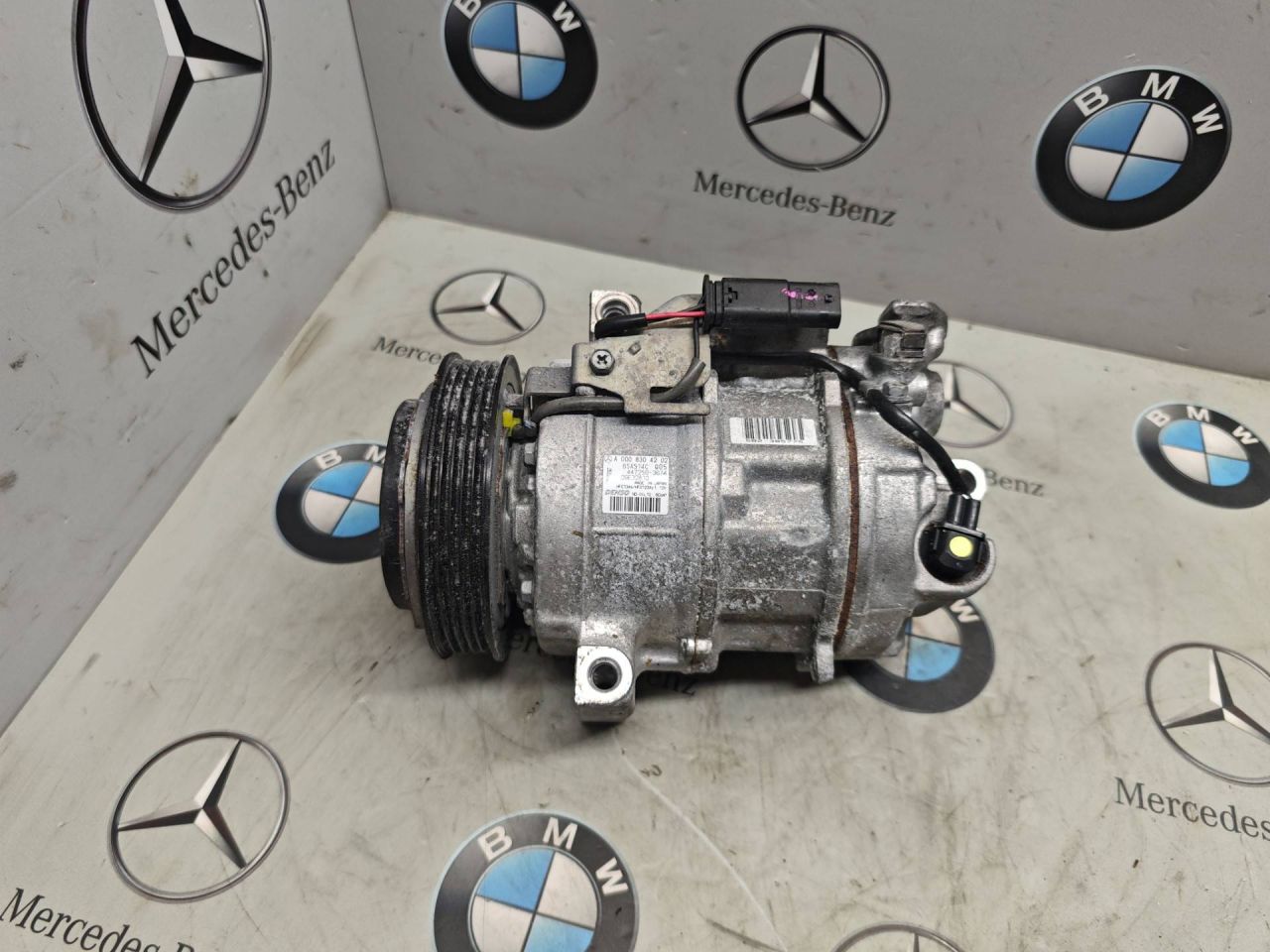 компрессор кондиционера Mercedes-Benz GLB-Класс 1 поколение 2022, бензин, задний привод, A0008304202 - фото №1