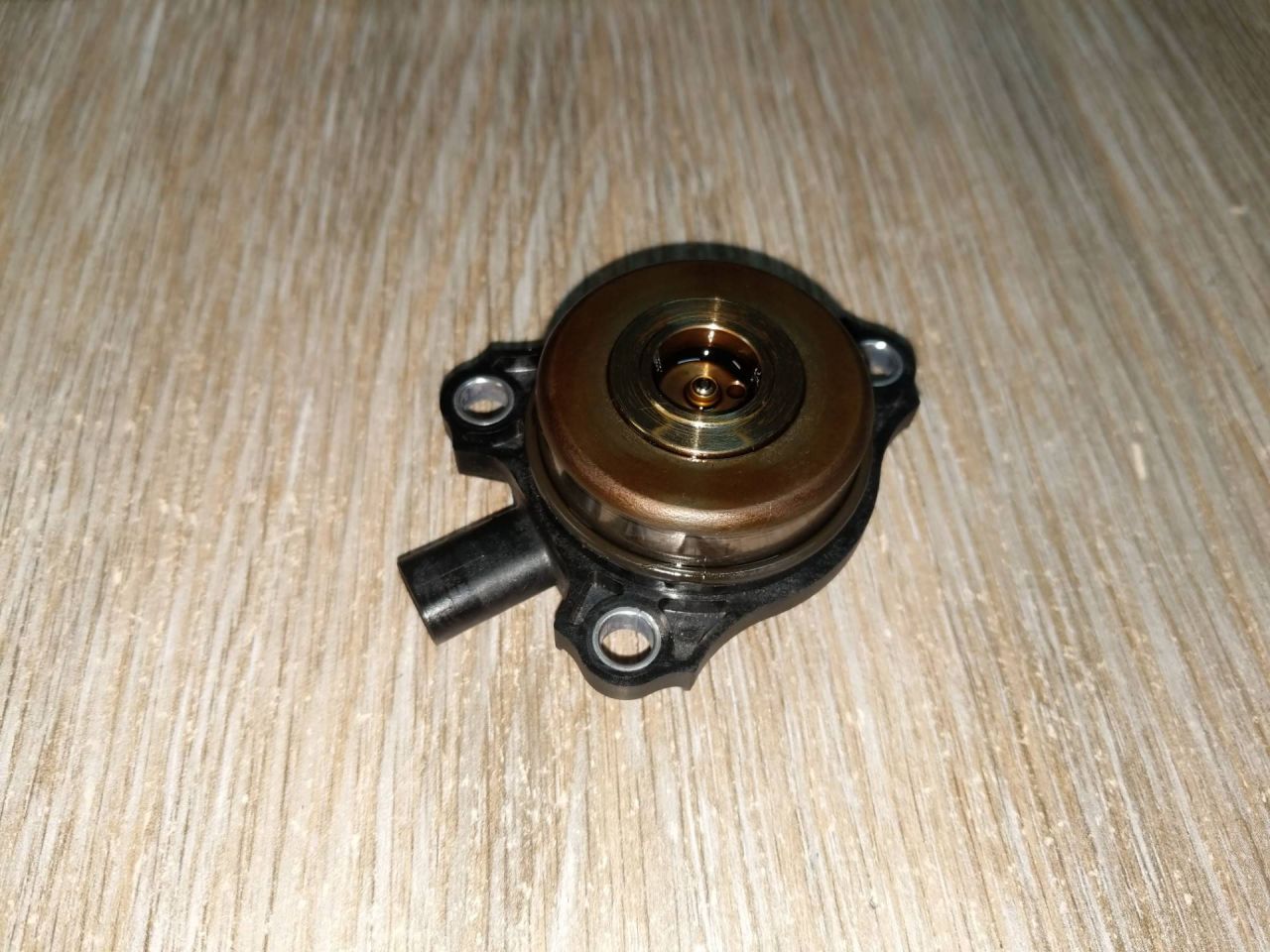 фазорегулятор Mercedes-Benz C-Класс W204/S204 2010, 2.0 л., бензин, задний привод, A2711560090 - фото №1