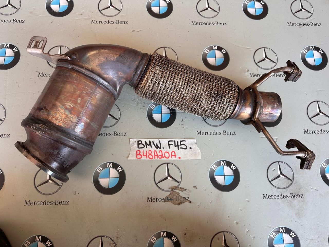 катализатор BMW 2 серия Active Tourer F45 2015, 2.0 л., бензин, 8616303 - фото №1