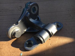 петля двери Mercedes-Benz M-Класс W164 [рестайлинг] 2010, 3.0 л., OM 642.820, дизель, АКПП, серебристый, внедорожник 5 дв., правый руль