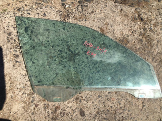 стекло двери передней правой BMW 5 серия E39 1996, 2.5 л., дизель, МКПП, седан, правый руль