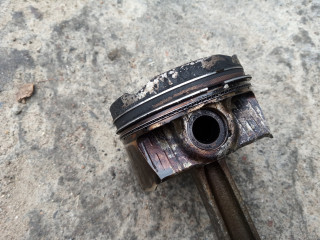 поршень BMW X3 F25 2013, 2.0 л., N20 B20 A, бензин, АКПП, внедорожник 5 дв.