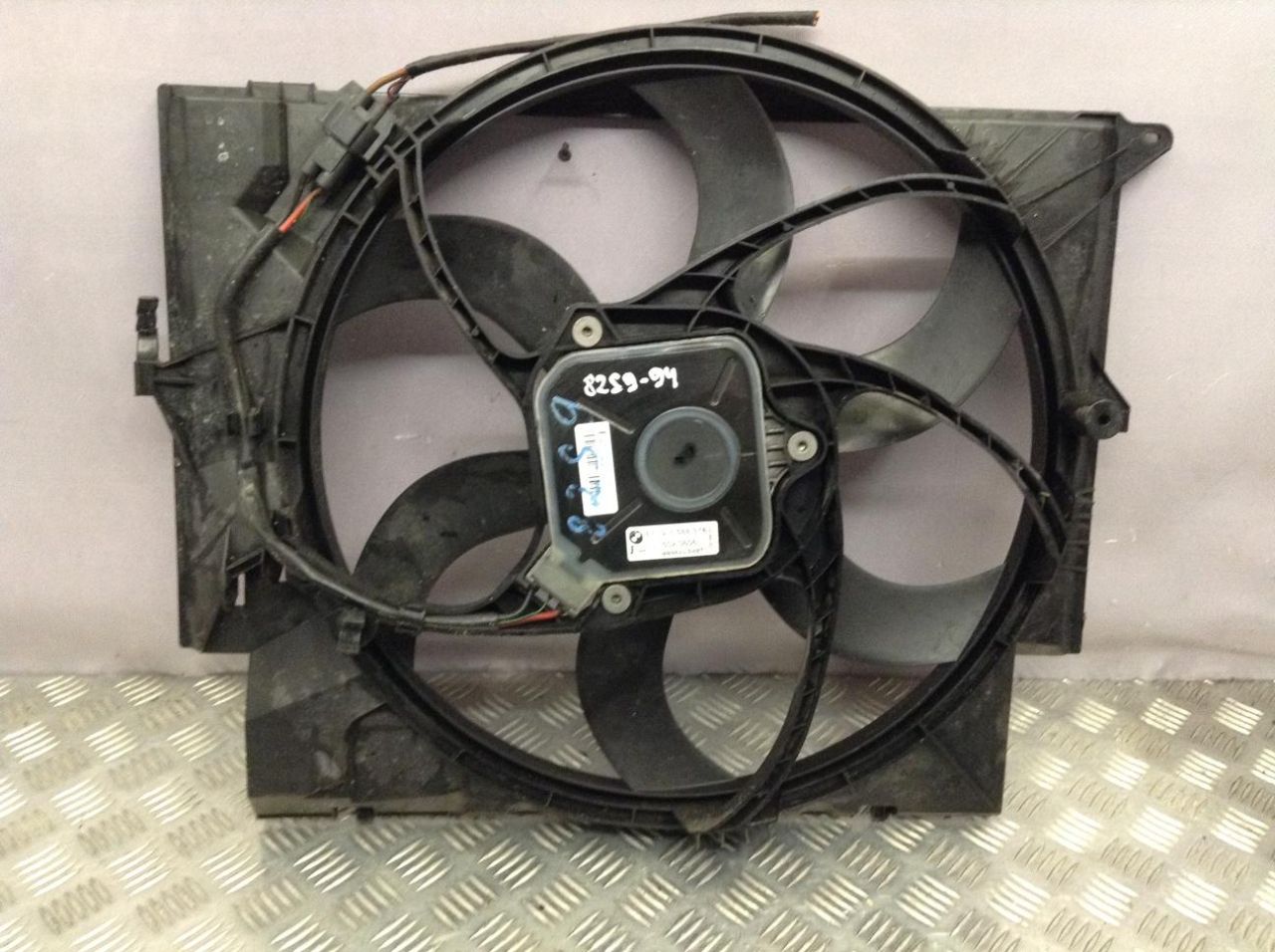 вентилятор радиатора BMW 3 серия E90/E91/E92/E93 2007, 2.0 л., N47 D20 A, дизель, АКПП, универсал, 7588974 - фото №1