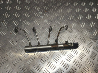 топливная рампа BMW 2012, 2.0 л., N20 B20 B, бензин, 7585411