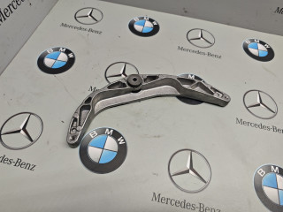 кронштейн (крепление) Mercedes-Benz C-Класс W205/S205/C205 [рестайлинг] 2018, 1.5 л., бензин, A2640906300