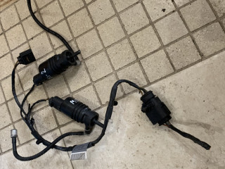 насос (моторчик) омывателя фар BMW X5 E70 [рестайлинг] 2011, 3.0 л., N57 D30 B, дизель, АКПП, темно-синий, внедорожник 5 дв.