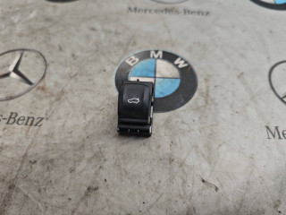 кнопка открытия багажника BMW 2025, 3.0 л., бензин, 9327029