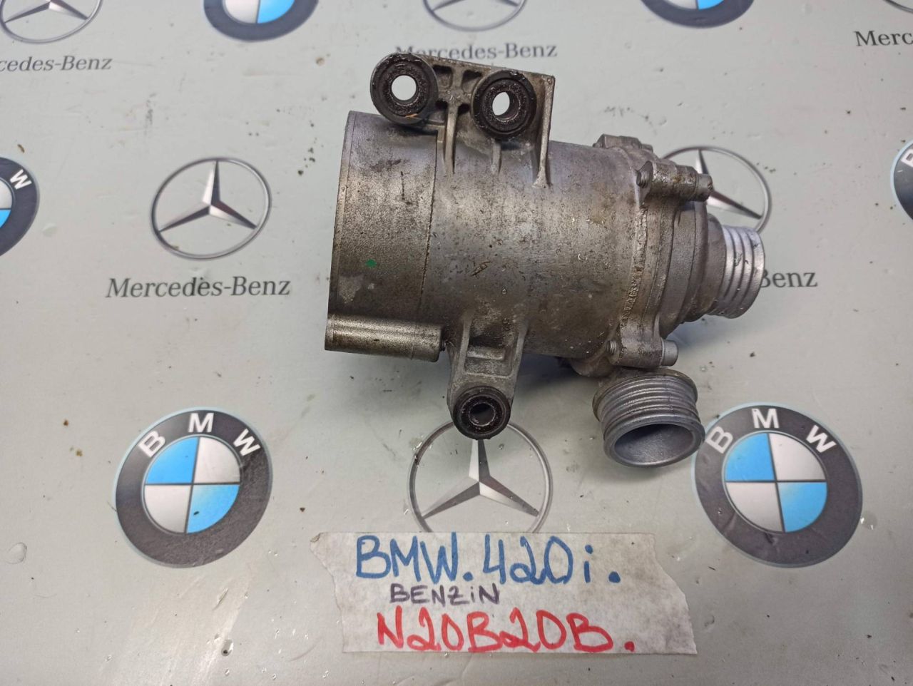 помпа BMW 4 серия F32/F33 2014, 2.0 л., бензин, 7597715 - фото №1