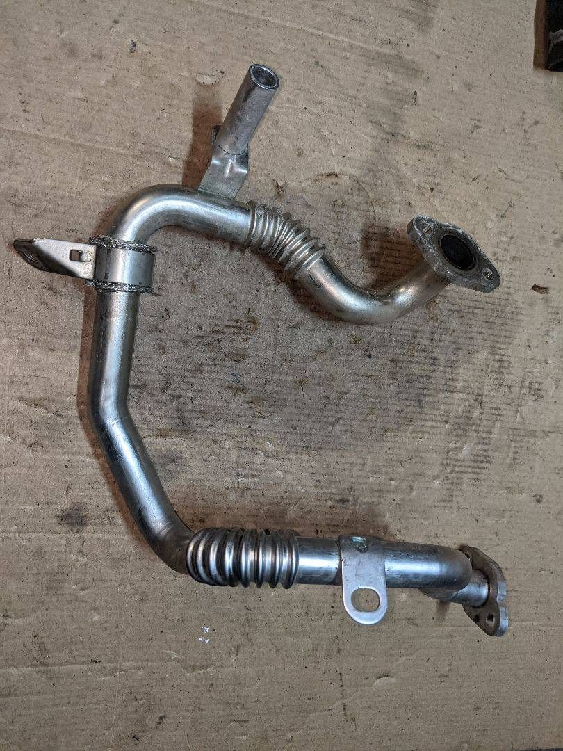 трубка системы рециркуляции EGR Mercedes-Benz C-Класс W204/S204 2010, 2.0 л., бензин, задний привод, A2711401212 - фото №1