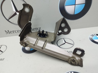 Крепления ( кронштейн ) крыла передний левый BMW X3 F25 2012, 3.0 л., N52 B30 A, бензин, 757061