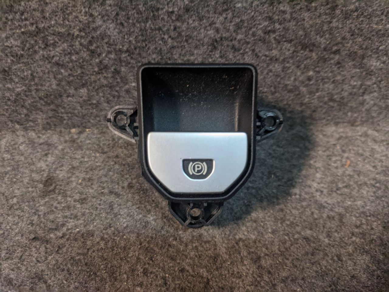 кнопка ручного тормоза (ручника) Land Rover Range Rover Evoque L538 2012, 2.2 л., 224DT, дизель, АКПП, внедорожник 5 дв., BJ32-15K850-AC - фото №1