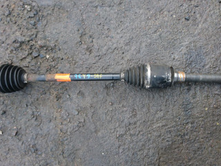 полуось передняя правая (приводной вал, ШРУС) Mercedes-Benz M-Класс W164 2006, 3.5 л., M 272.967, бензин, АКПП, внедорожник 5 дв., правый руль, A1643302401