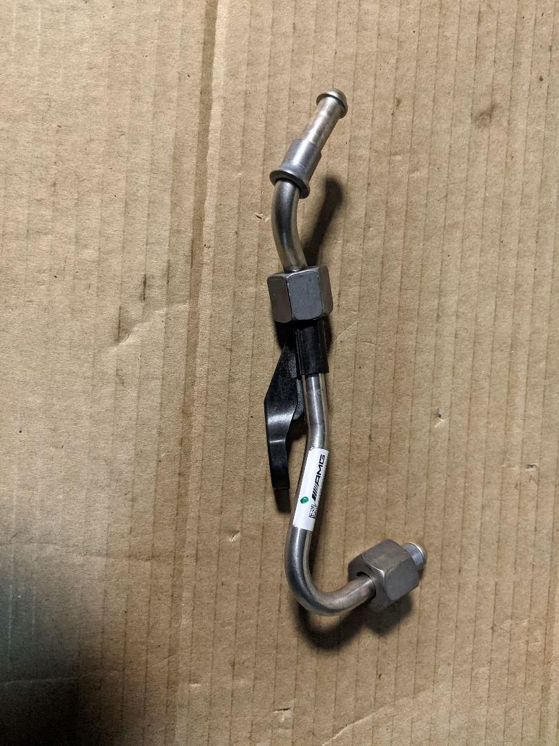 трубка топливная Mercedes-Benz C-Класс W205/S205/C205 2017, 4.0 л., гибрид, 1770700032, A1770700032 - фото №1