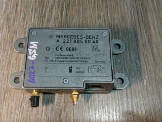 усилитель антенны Mercedes-Benz GL-Класс X166 2014, 3.0 л., OM 642.826, дизель, АКПП, белый, внедорожник 5 дв., A2219050040