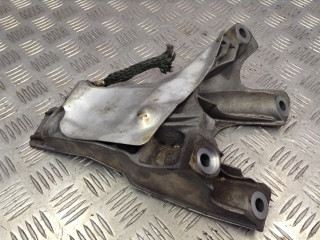 кронштейн двигателя BMW 5 серия E60/E61 [рестайлинг] 2008, 2.5 л., АКПП, седан, 6770940