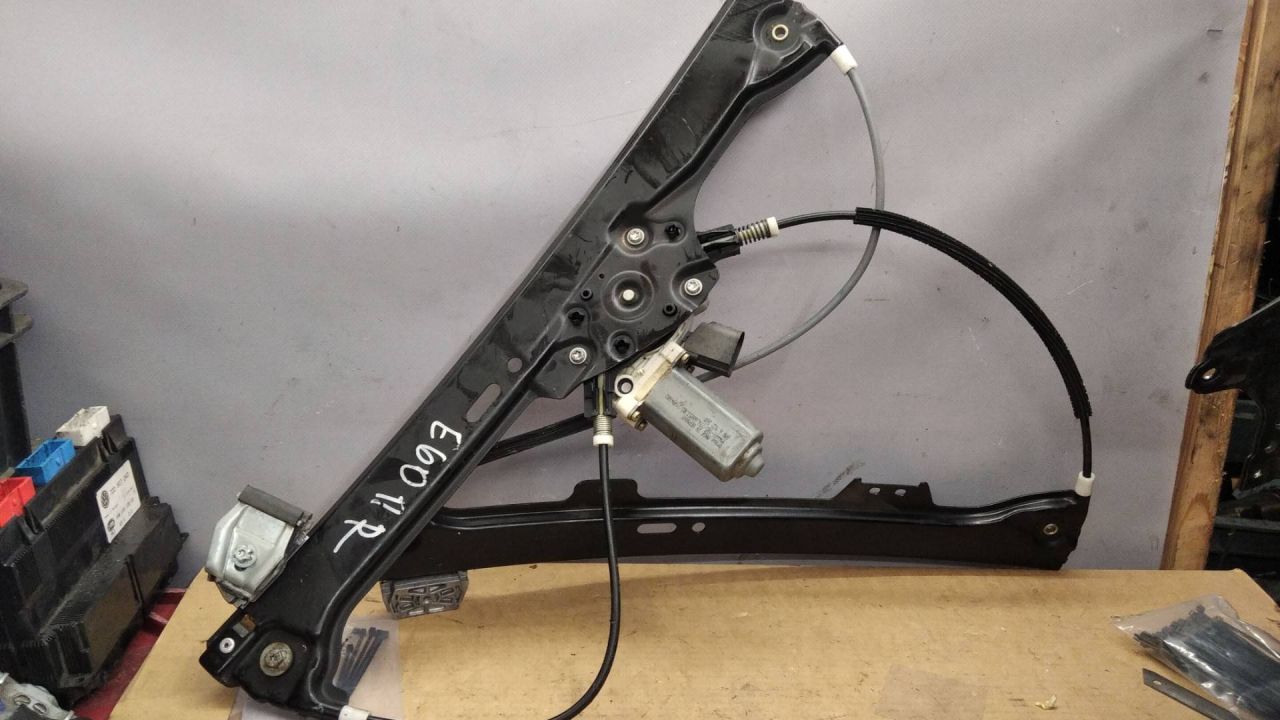 стеклоподъемник электрический передний правый BMW 5 серия E60/E61 2005, 7075668 - фото №1