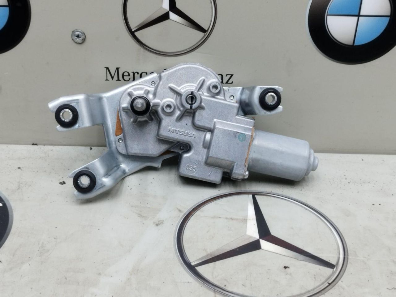 моторчик заднего стеклоочистителя (дворника) BMW 2023, 3.0 л., B58 B30 A, бензин, 475, 7453144 - фото №1