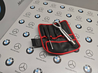 ящик под инструменты / набор инструментов BMW X3 F25 2014, 2.8 л., бензин