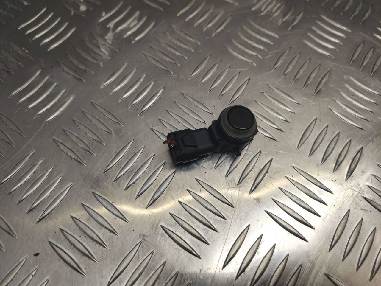 датчик парктроника Mercedes-Benz A-Класс W176 2015, A0009050242 - фото №1