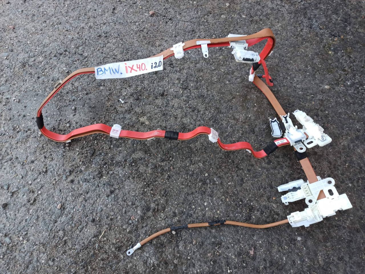 плюсовой провод аккумулятора BMW iX I20 2022, электро, полный привод, правый руль - фото №1