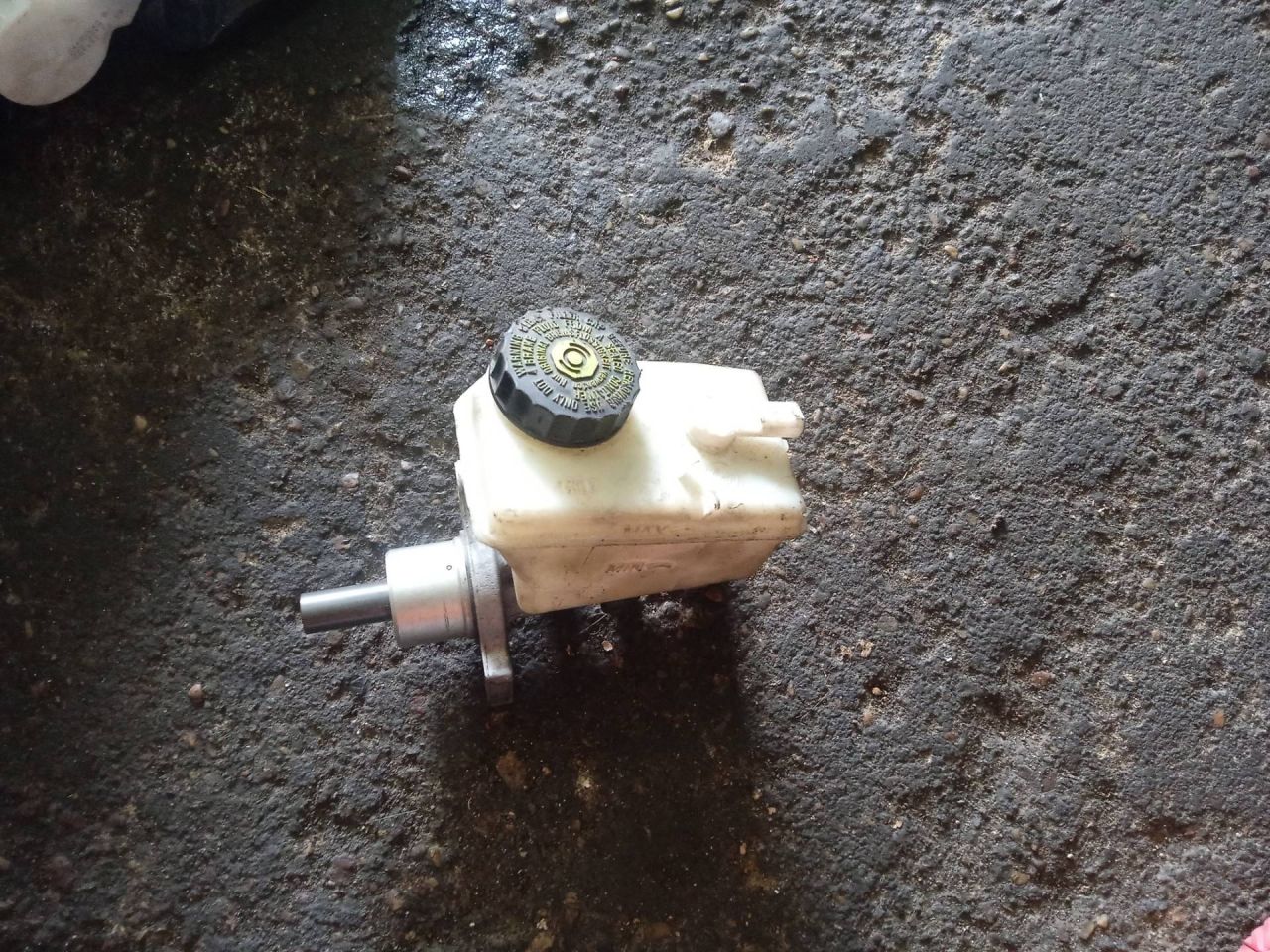 цилиндр тормозной главный BMW 3 серия E46 (1997 - 2003) - фото №1