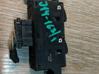 кнопка стеклоподъемника двери BMW 3 серия E46 [рестайлинг] 2004, 1.8 л., N46 B18 A, бензин, АКПП, вишня, седан, 6902179