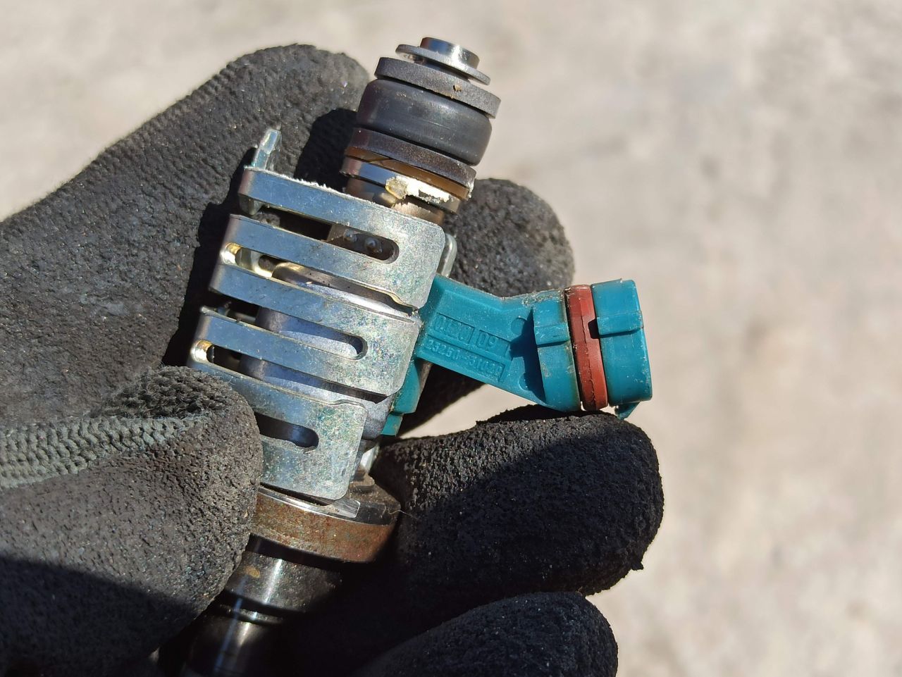 форсунка Lexus GS 4 поколение 2013, 2.5 л., 4GR-FSE, бензин, 23250-31020 - фото №1