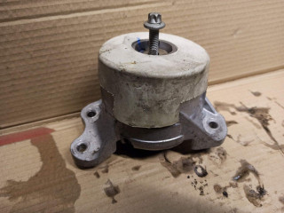 подушка крепления двигателя Mercedes-Benz S-Класс W222 [рестайлинг] 2019, 3.0 л., бензин, A2382403300