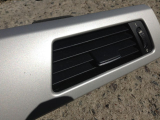 дефлектор обдува салона BMW 3 серия E90/E91 [рестайлинг] 2011, 2.0 л., N43 B20 A, бензин, АКПП, черный, универсал, 9130460