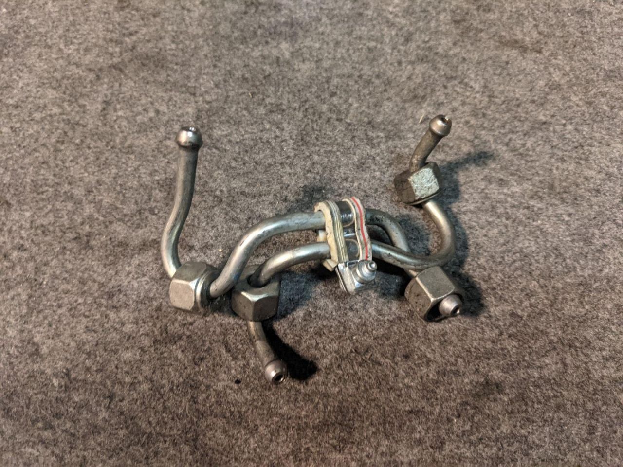 трубка топливная BMW 5 серия E60/E61 2006, 2.0 л., дизель, АКПП, седан, 7787804, 7787805 - фото №1