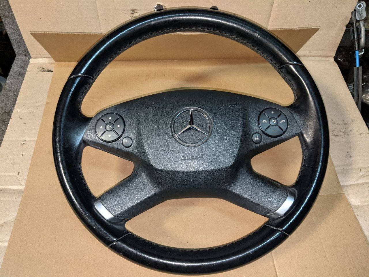 руль Mercedes-Benz E-Класс W212/S212/C207/A207 2010, 2.2 л., дизель, АКПП, седан, задний привод, правый руль, A2124600303 - фото №1