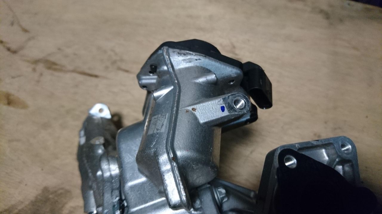 клапан EGR Mercedes-Benz 2013, 2.1 л., OM 651.913, дизель, АКПП, седан, A6511400760, A2C83261200 - фото №1