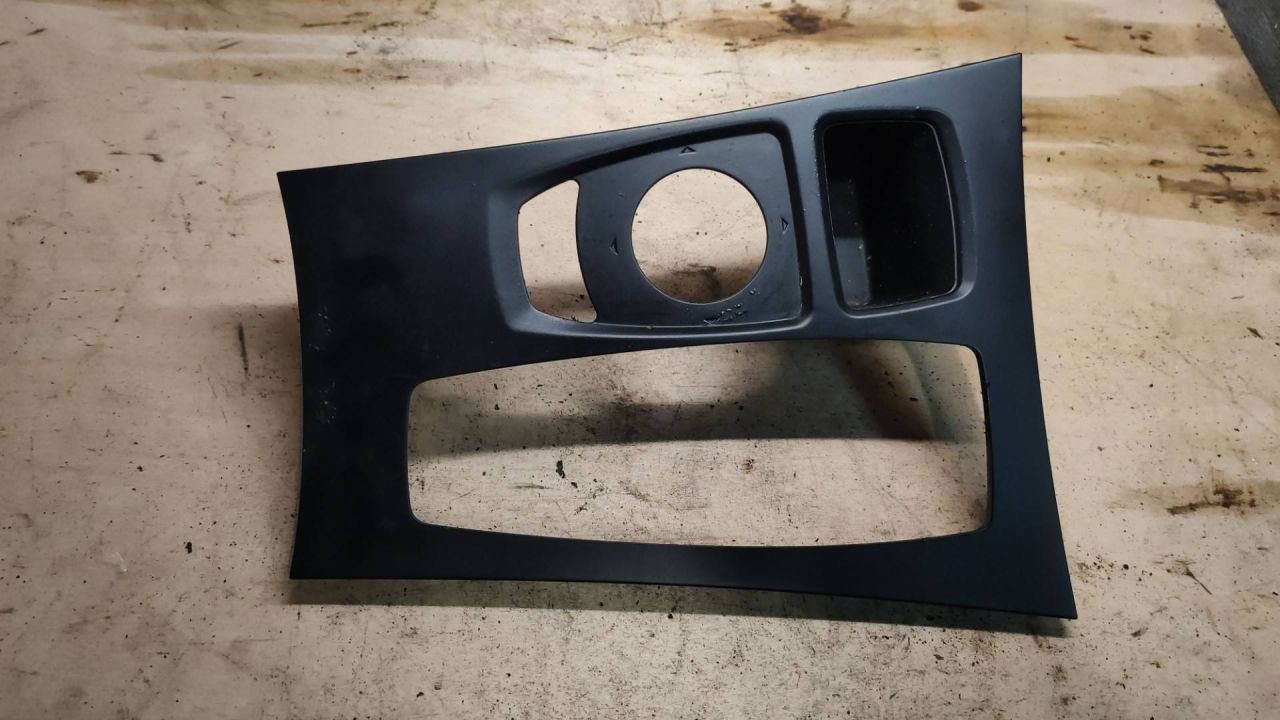 рамка обрамление кулисы BMW X5 E70 2007, 3.0 л., дизель, АКПП, 6960025 - фото №1