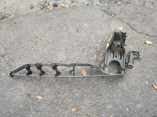 наружнее крепление крыла левого BMW X5 M E70 2010, 4.4 л., S63 B44 A, бензин, правый руль, 7157989, 7157983