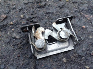 замок капота BMW 3 серия E90/E91/E92/E93 [рестайлинг] 2008, 3.0 л., N54 B30 A, бензин, АКПП, седан