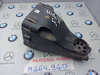 кронштейн двигателя Mercedes-Benz C-Класс W205 [рестайлинг] 2019, 2.0 л., бензин, A2642200300