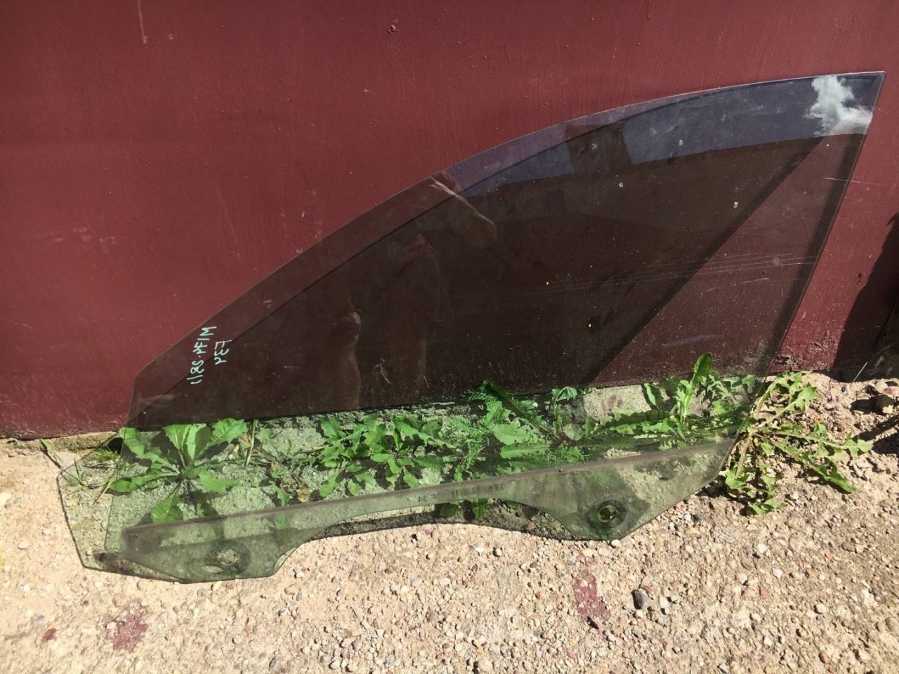 стекло двери передней левой BMW 3 серия F30/F31/F34 2013, 2.0 л., N47 D20 C, дизель, АКПП, хетчбэк 5 дв., правый руль - фото №1